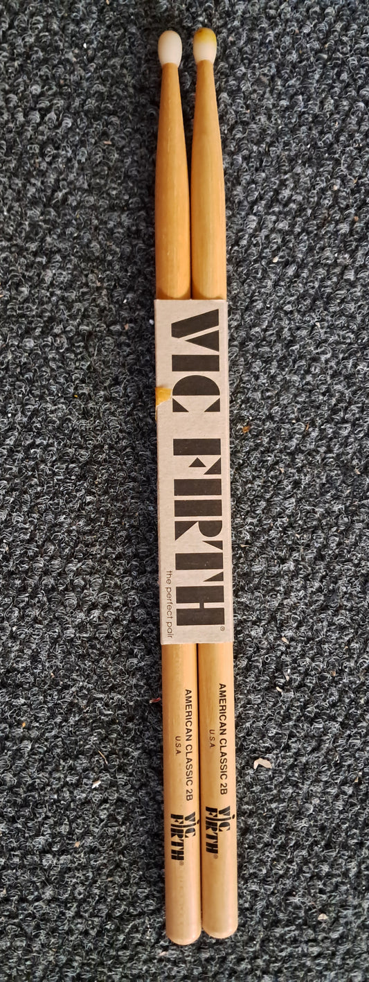 Bacchette Vic Firth American Classic 2B