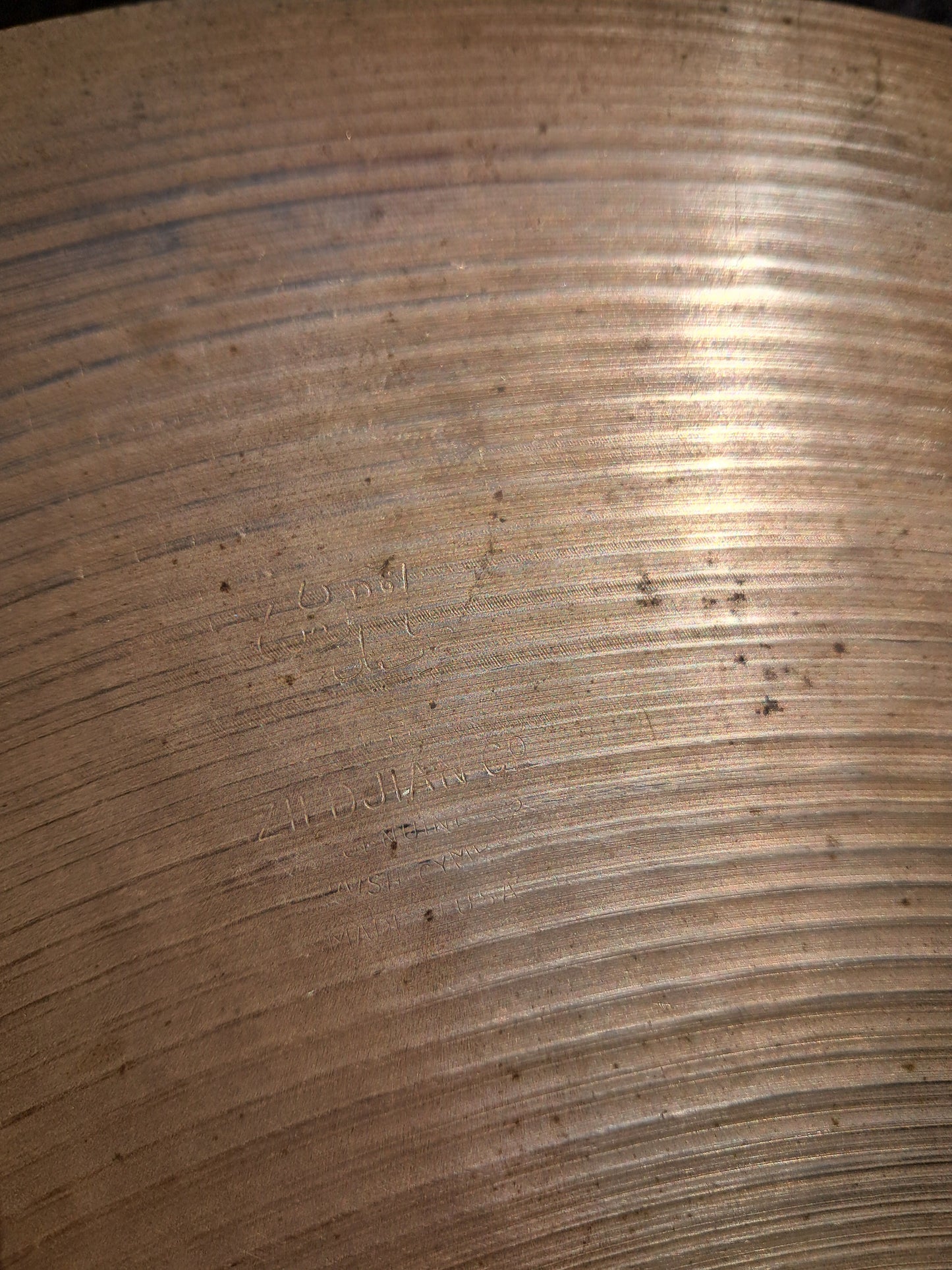 Light Ride Zildjian Avedis 20"