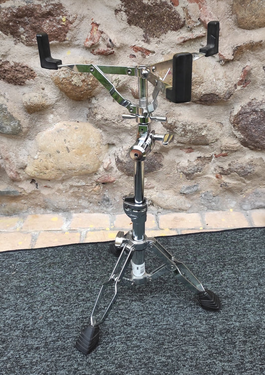 Dixon snare holder
